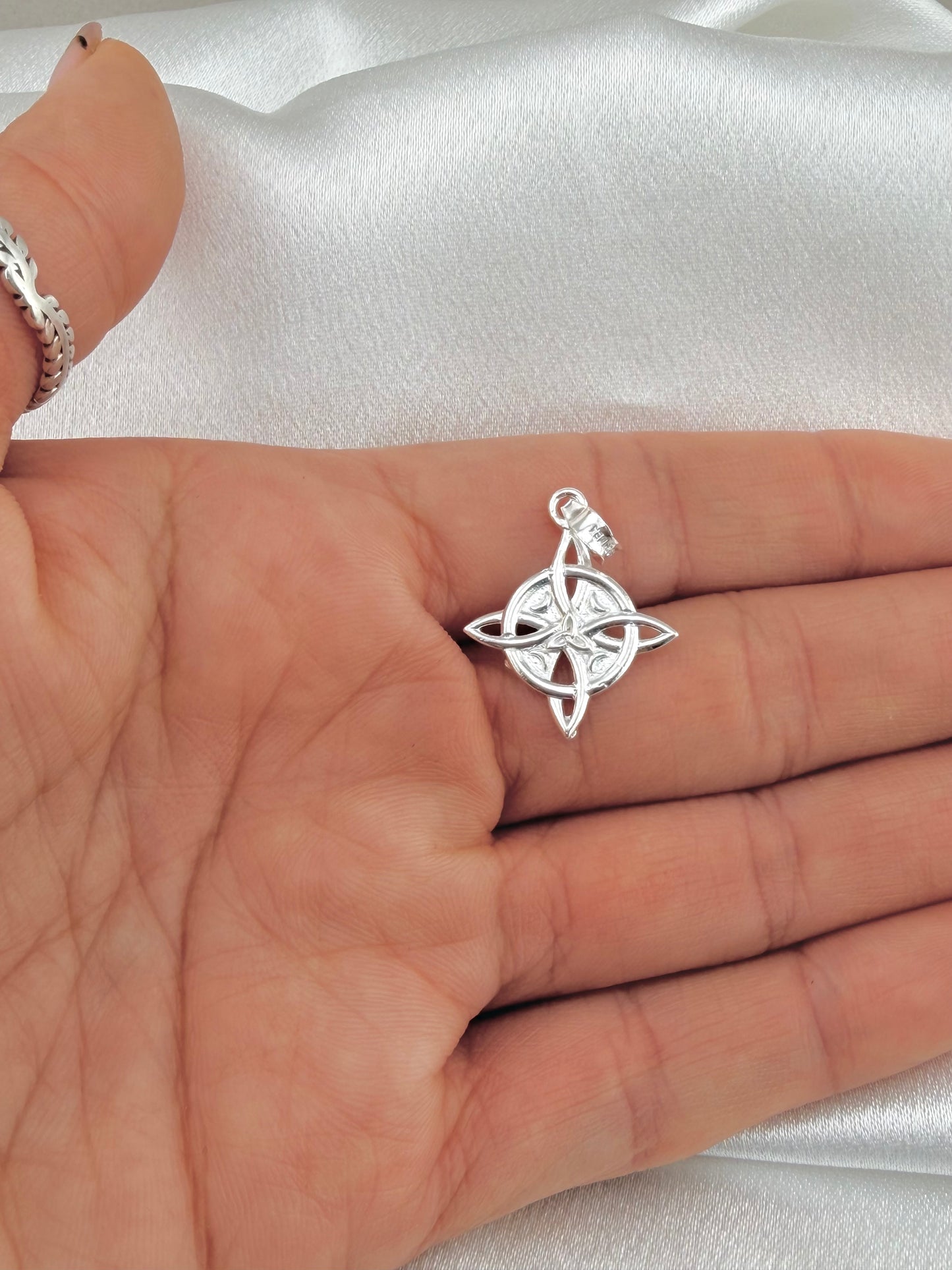 witch knot pendant silver 925 | Celtic symbol for protection | Dije nudo de bruja plata 925