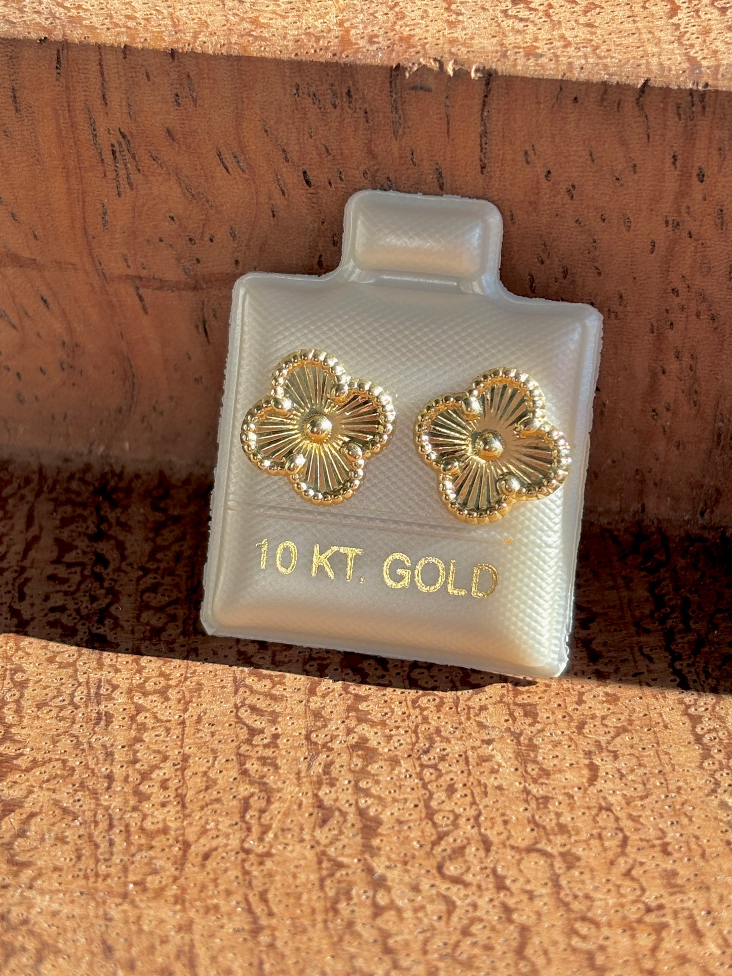 10K Solid Gold Flower Earrings for Girls | Screw back gold earrings | Aretes de oro 10k Flores