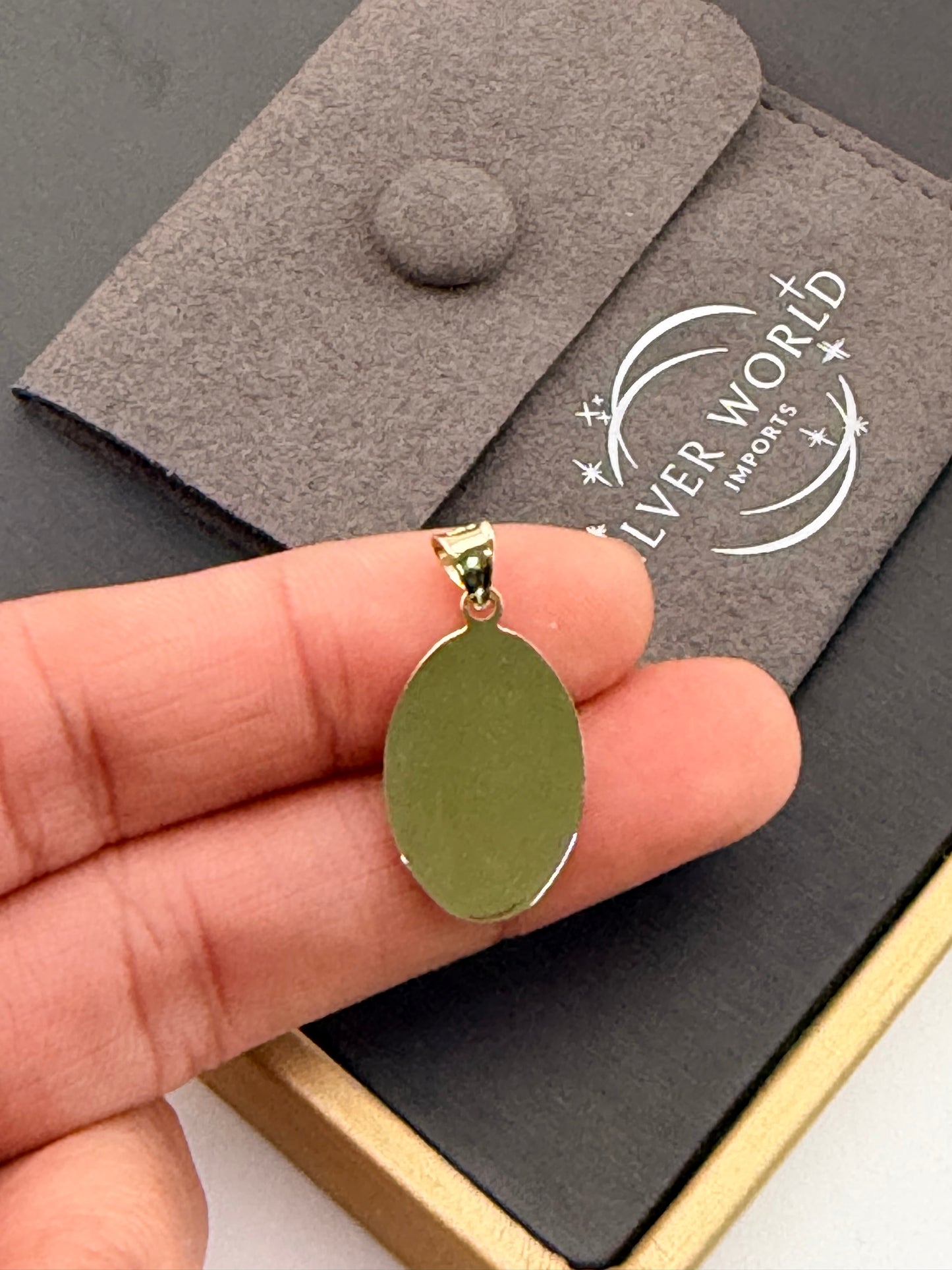 10k gold Virgin Mary pendant - 3 tone gold virgencita | Medallas de oro 10k virgencita