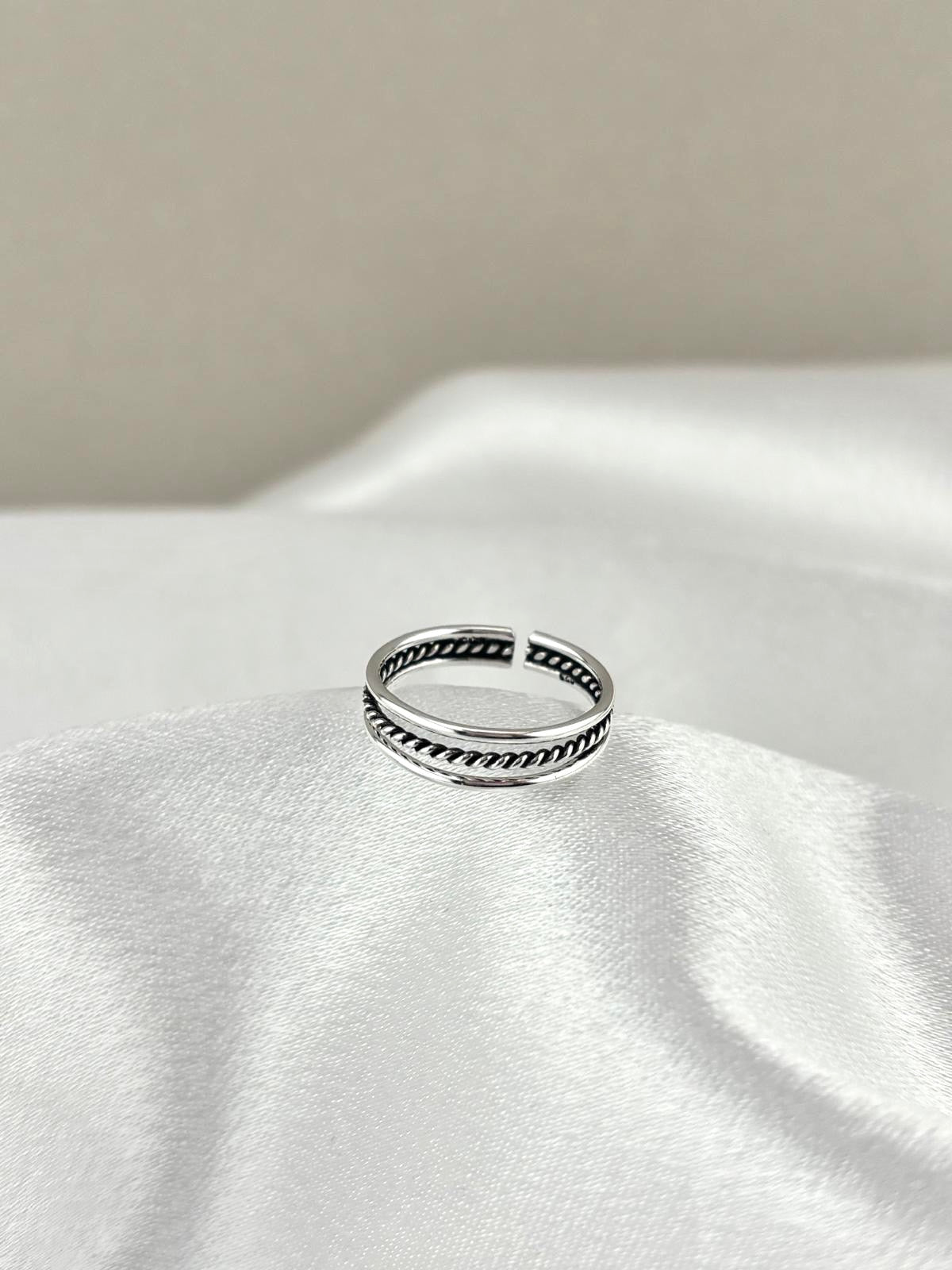 Silver 925 toe ring boho design