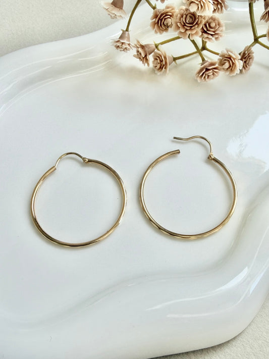 10kt Solid Gold Hoop Earrings for women - Classic lightweight diamond cut hooops
