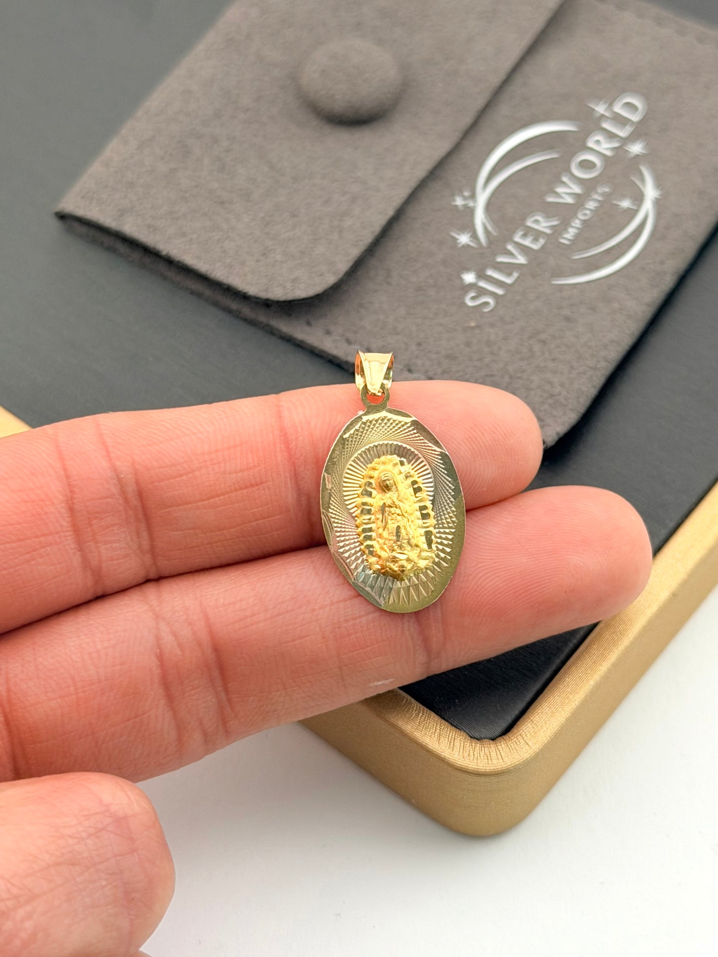 10k gold Virgin Mary pendant - 3 tone gold virgencita | Medallas de oro 10k virgencita