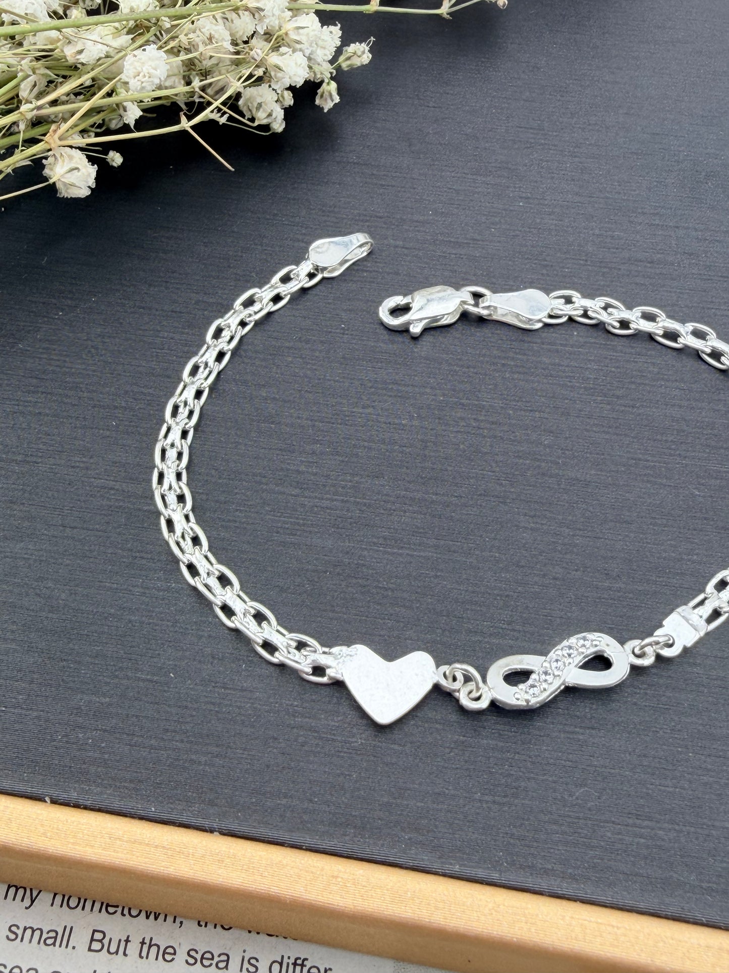 Sterling Silver 925 Infinity Heart Bracelet | Bismarck Chain 7.5” |Pulsera de plata .925